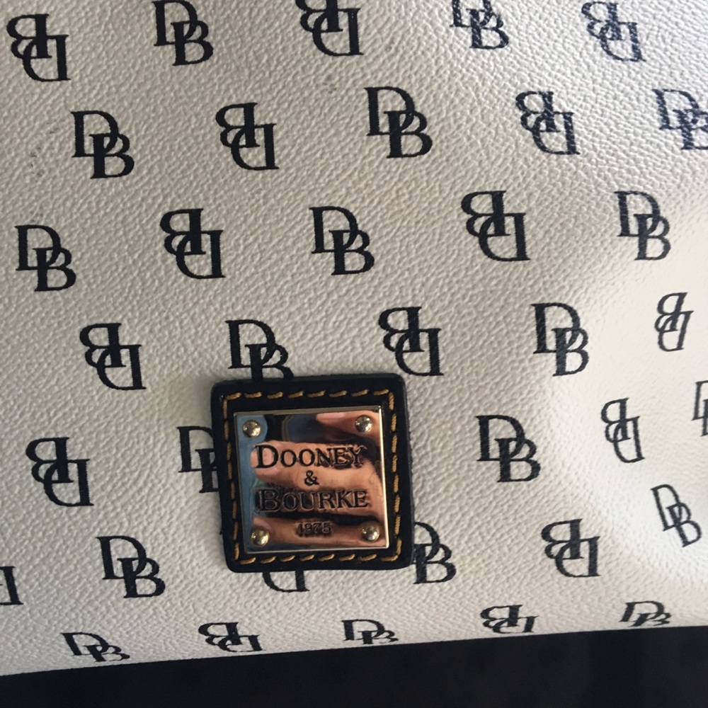 Dooney & Bourke shoulder bag